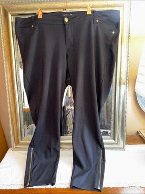 Seven7 Luxe Black with Gold Ankle Zip Jeggings/ Pants/ Slacks Size 20